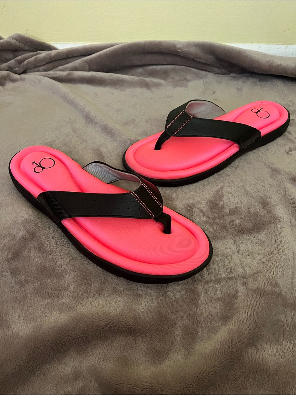OP Hot Pink Foam Flip Flops with Black Straps Size 11